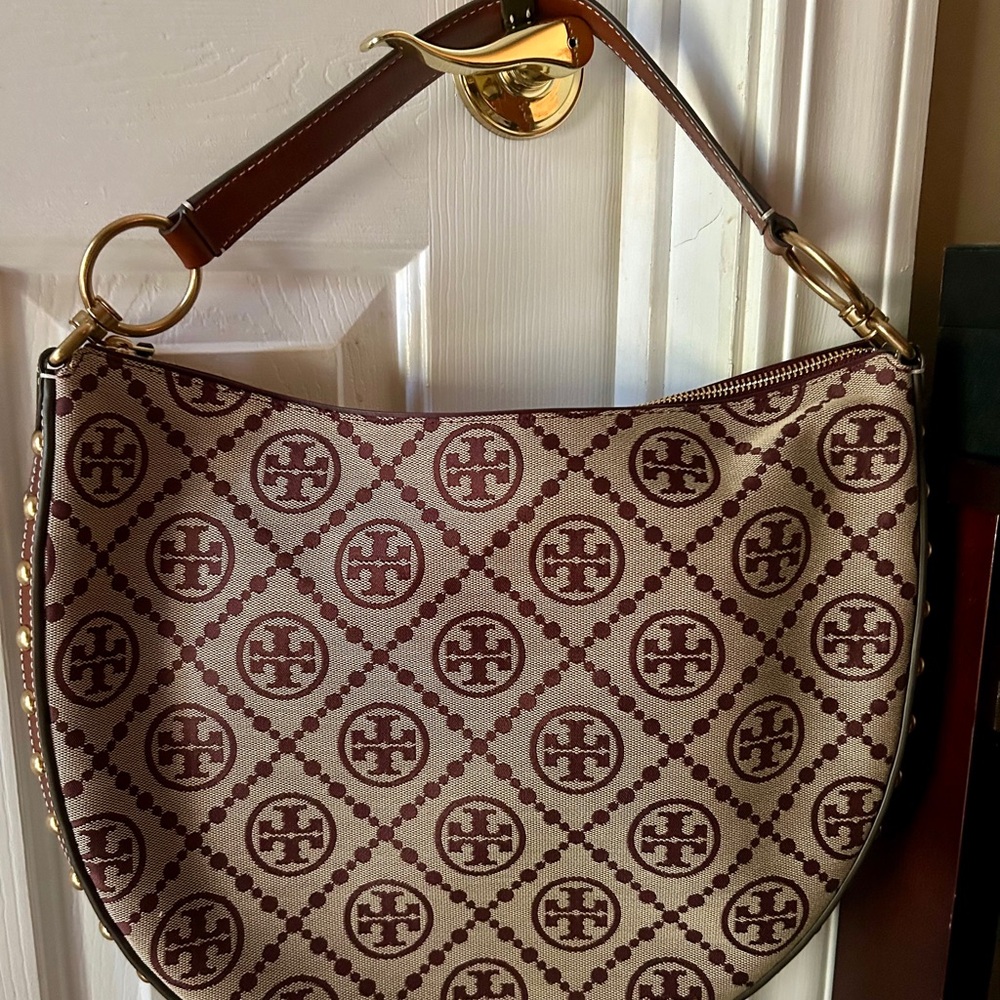 Tory Burch Patterned Shoulder Bag in Cream and Brown - Picture 2 of 7